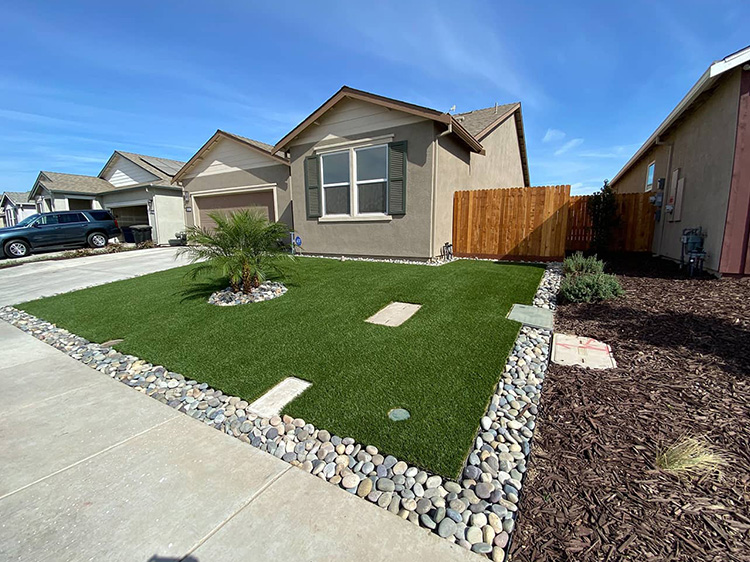 Curb Appeal Advantages of Artificial Grass Installation in Phoenix