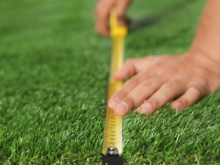 Why You Should Hire Professionals to Install Your Putting Greens in Palm Beach FL