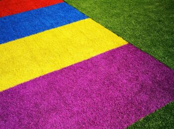 colored artificial turf-min