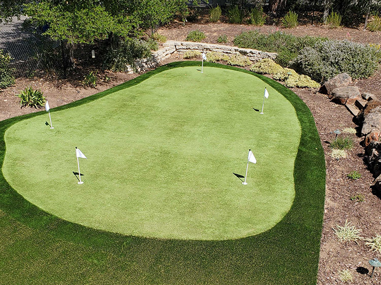 5 Eco-Friendly Benefits of Putting Green Artificial Grass