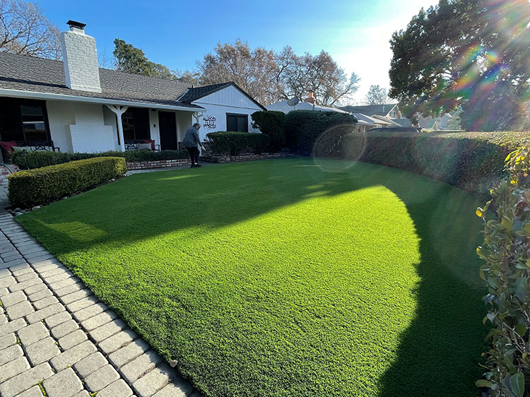 Elevate Your Summers in Sacramento with Artificial Grass