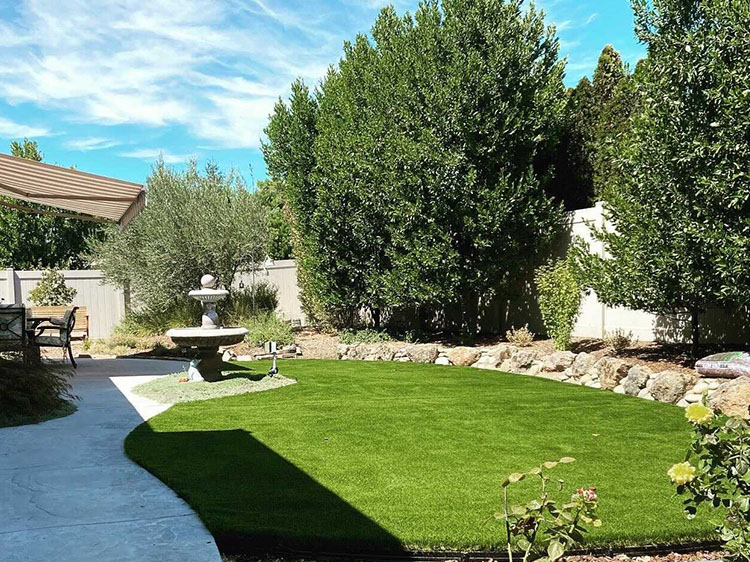 Why Artificial Grass Is the Green Choice for Eco-Conscious Homes