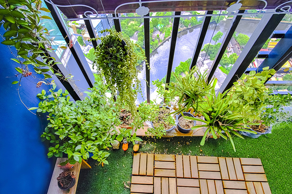 Maximizing Your Outdoor Space: A Guide to Installing Artificial Grass on Balconies