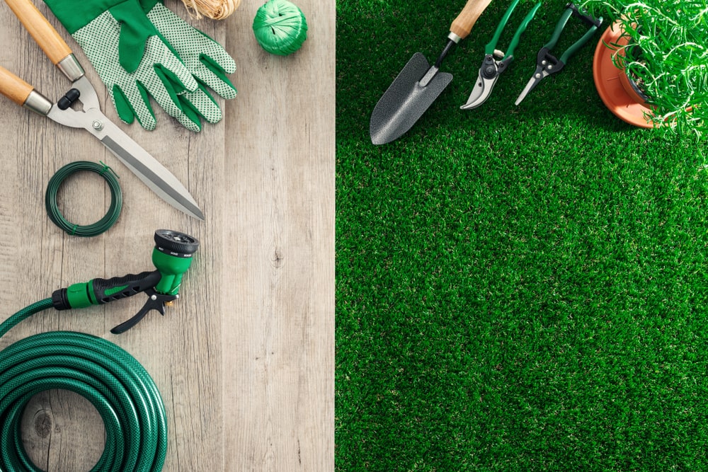 cleaning artificial turf