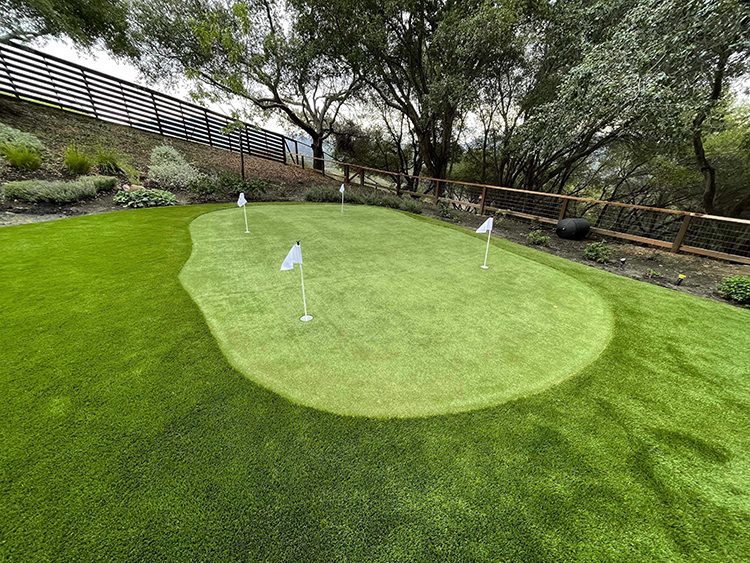 Maintenance for Artificial Grass Putting Greens