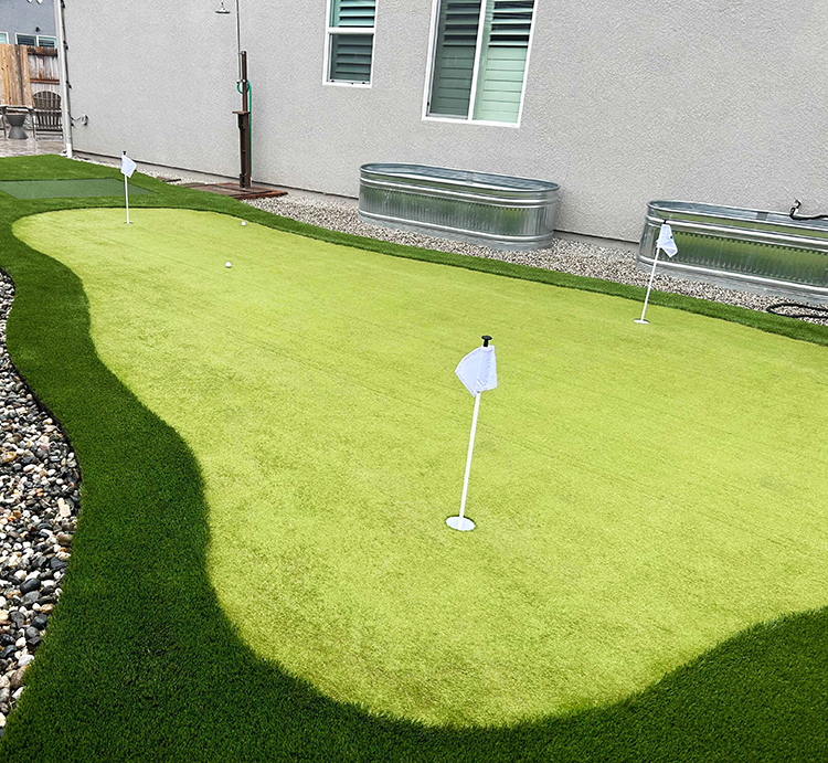 Unleash Your Golf Passion with a Backyard Putting Green